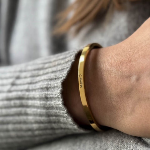 Personal jewelry - stylish jewelry with engraving